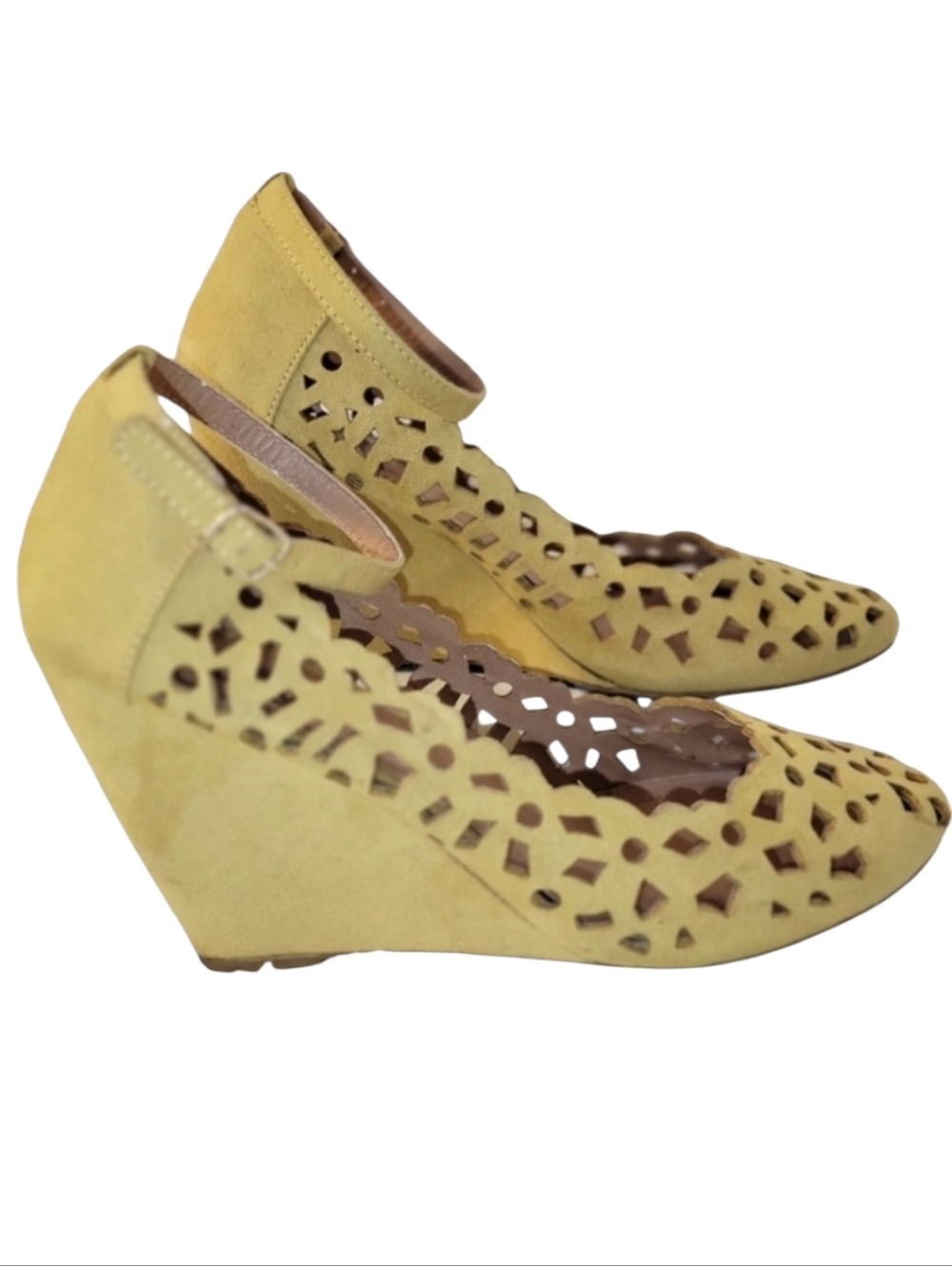 Mix No 6 Yellow Suede Laser-Cutout 4 Inch Wedge Heels Size 8 1/2